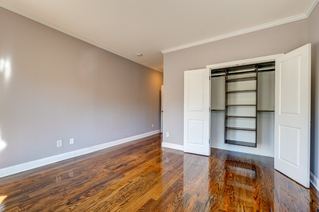 Guest Suite Closet - 1049 Highland Village Trail