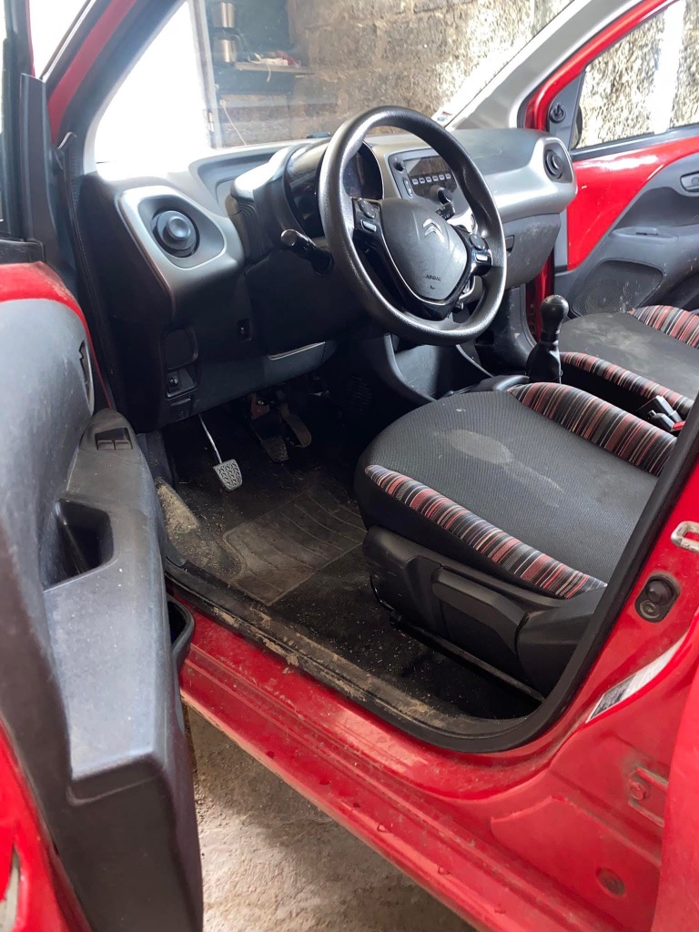 Citroën C1 — intérieur nettoyage — avant