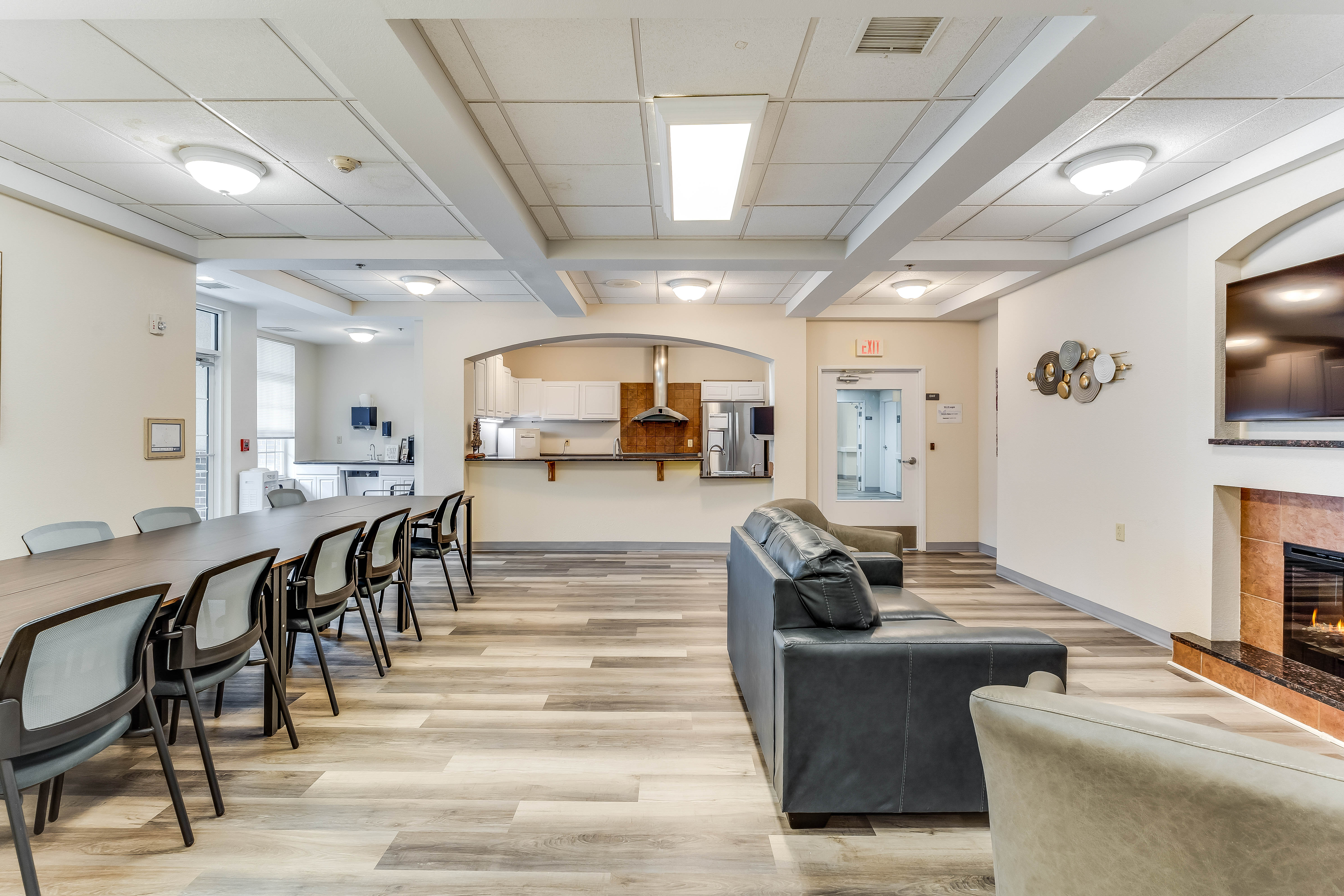 Community Dining & Kitchen