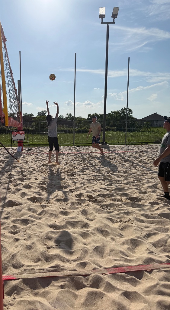 Setting at the net daytime