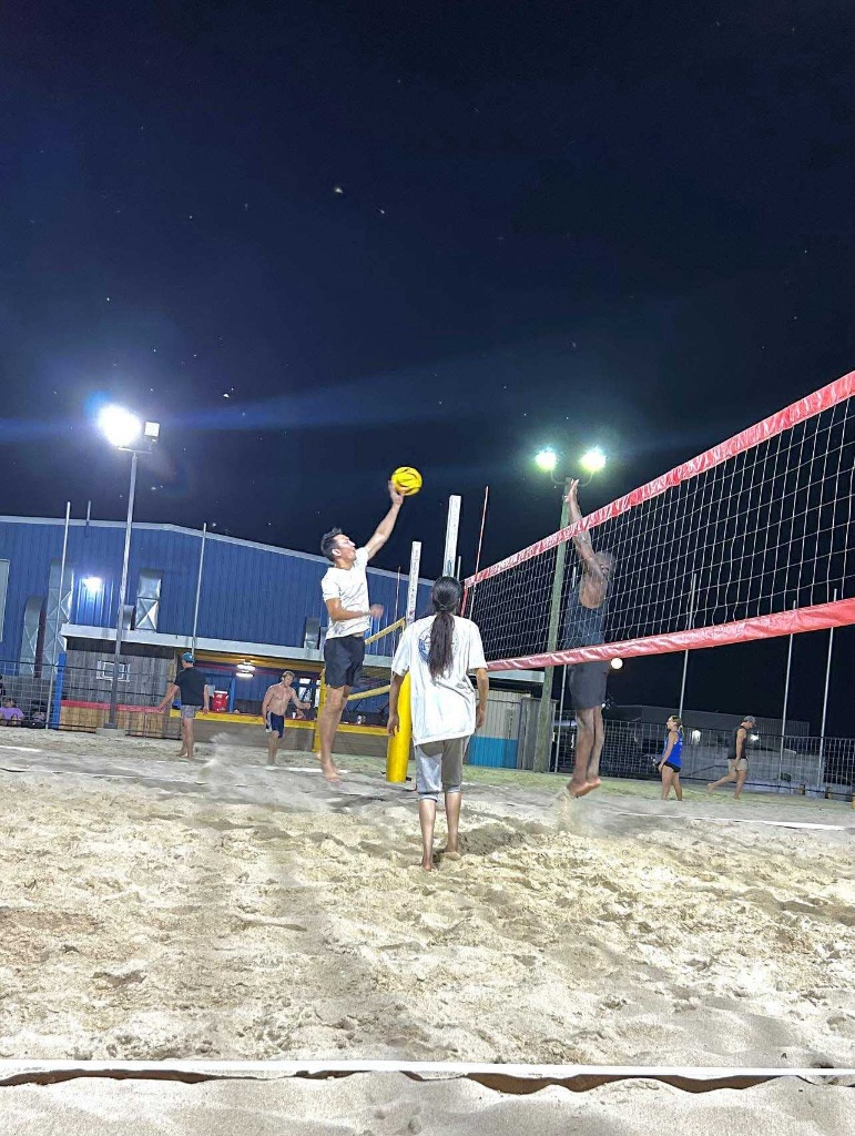 Night game spike and block