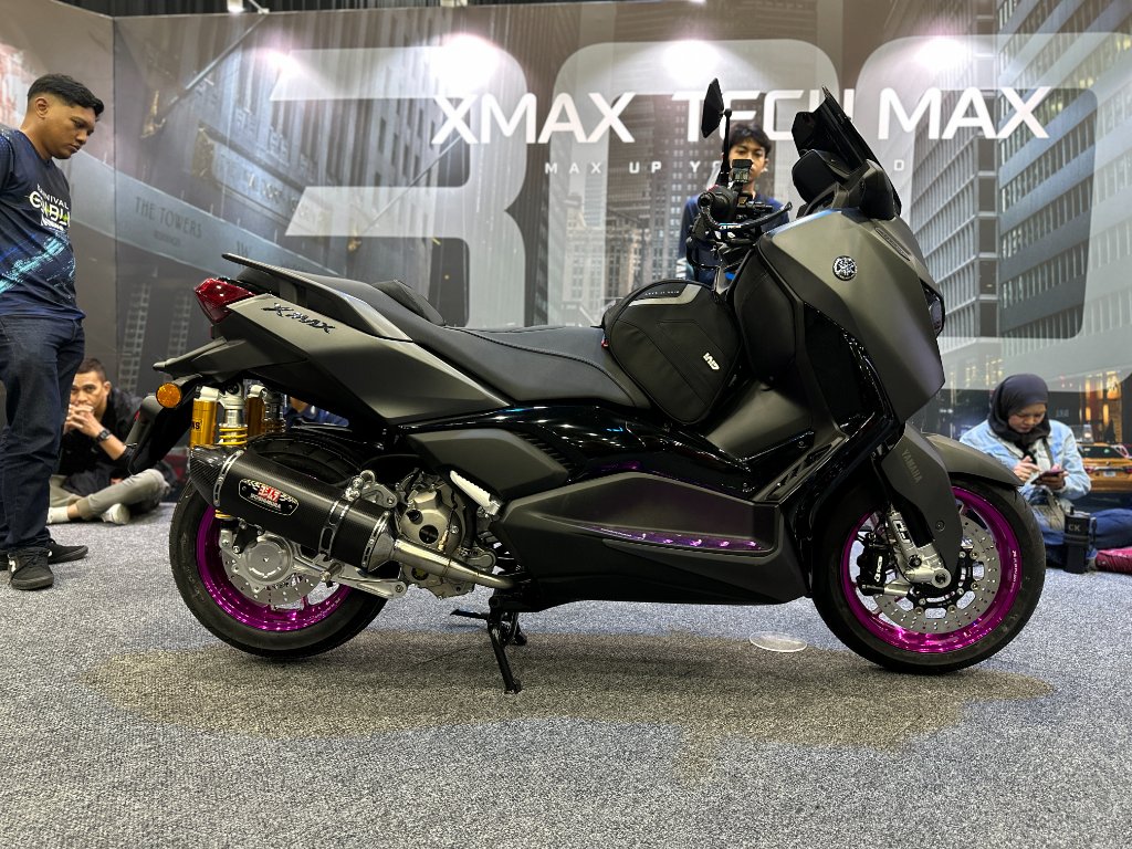 Yamaha XMAX 300 Tech Max — Photo 2
