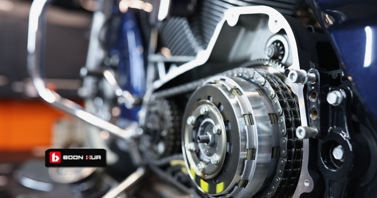 Simptom Plat Klac (Clutch Plate) Mula Haus: Punca Motosikal Hilang Pickup, Enjin Mengaung Masa Memotong, dan Cara Elak Kerosakan Clutch Basket — Boon Hua Motor motorcycle news