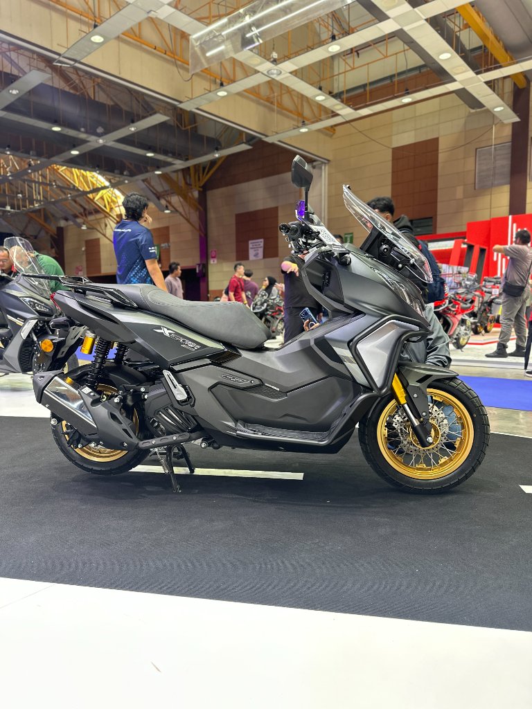 MForce WMOTO 2026 Scooter Lineup: 125cc–300cc Range at Malaysia Bike Show — Boon Hua Motor motorcycle news — photo 3