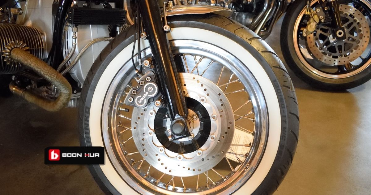 Simptom Fork Depan Bocor: Risiko Komponen Seal Rosak Terhadap Kestabilan Brek dan Pengendalian Motosikal — Boon Hua Motor motorcycle news