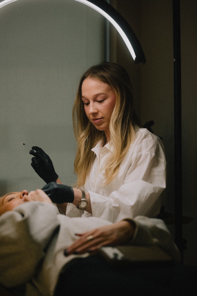 Editorial portrait illustrating facial proportion and facial balancing