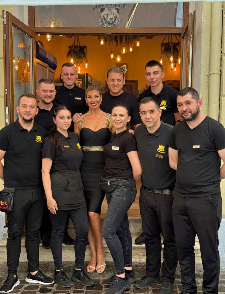 Clienți la restaurant