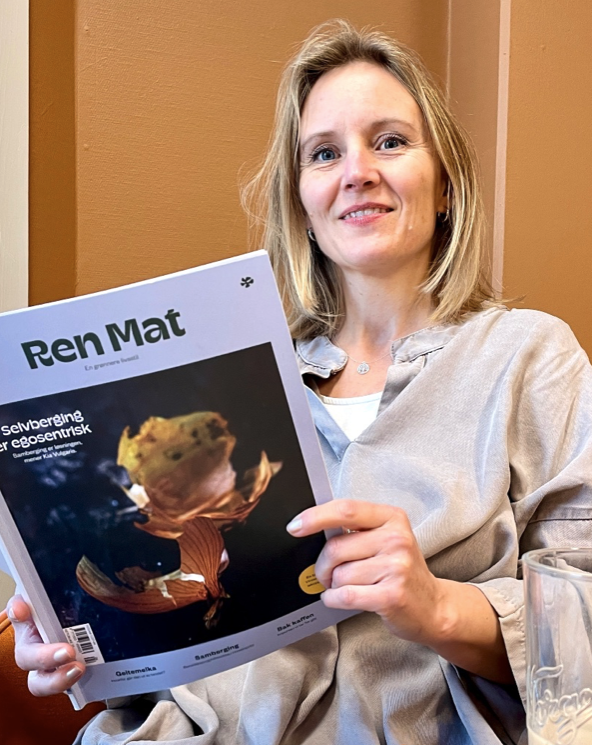 Helene Johnsen holder magasinet Ren Mat
