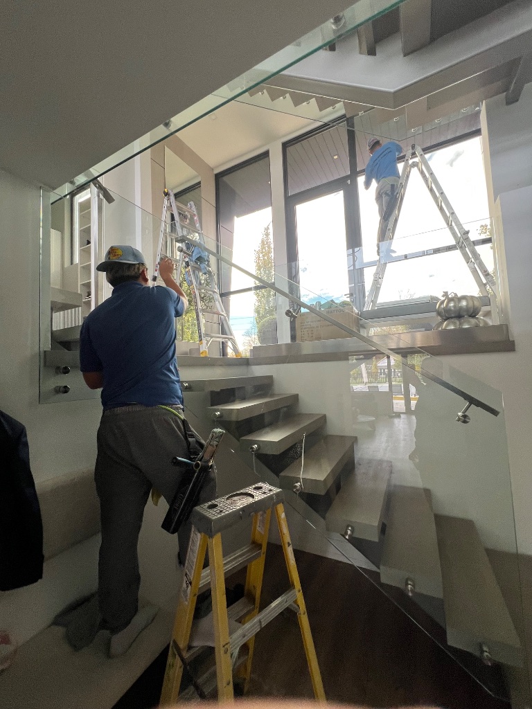 Streak-free interior windows across Bradford & Simcoe County