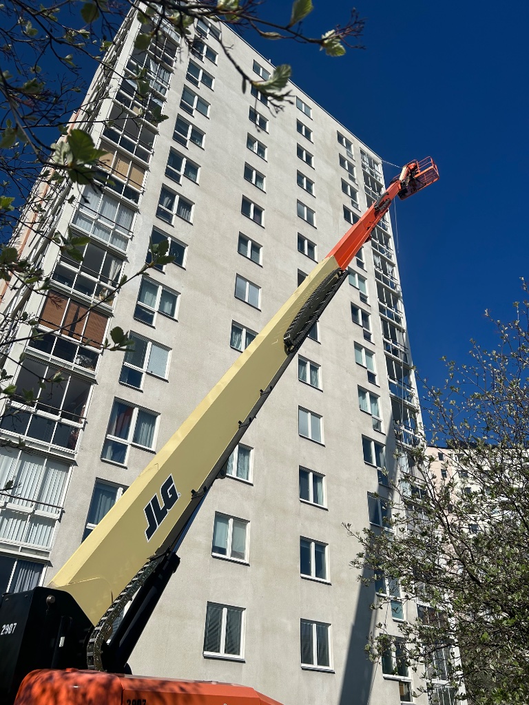 Fasadtvätt - höghus skylift