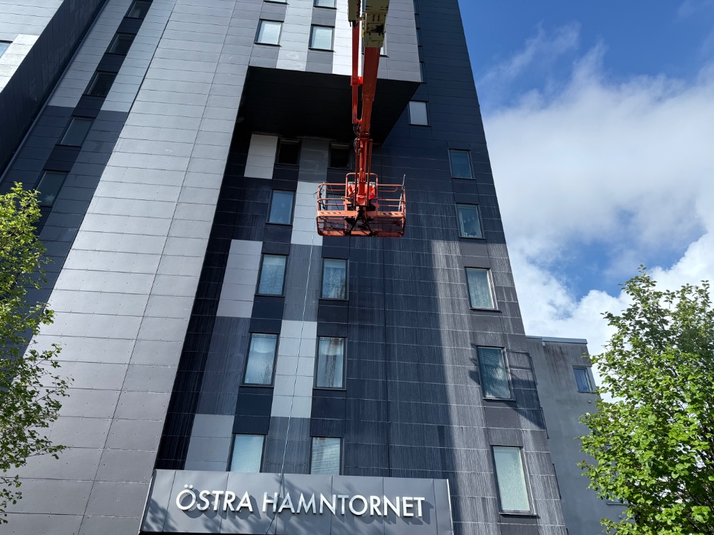 Fasadtvätt - Östra Hamntornet skylift