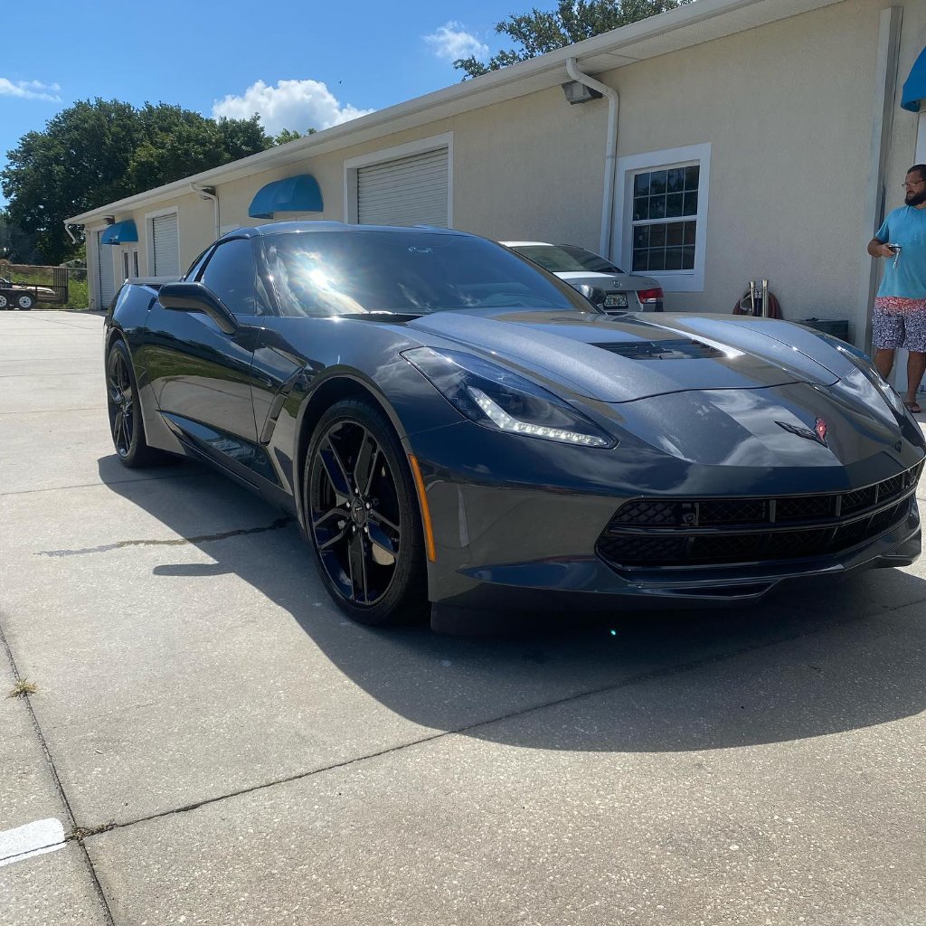 Corvette Stingray detailing
