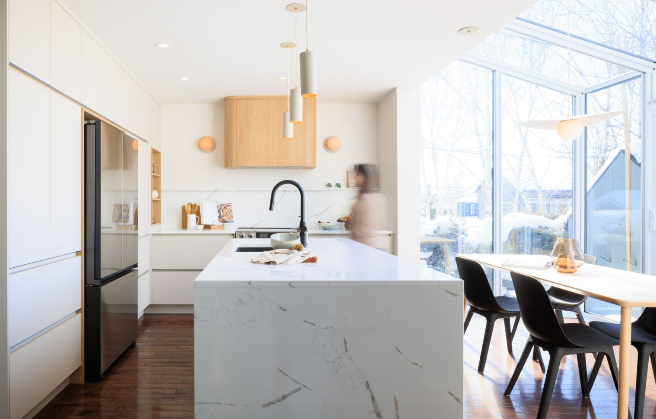 Cuisine chic avec accent vert
