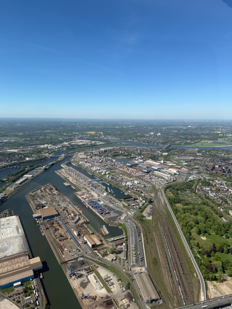 Duisburger Hafen aus 600 Metern Höhe
