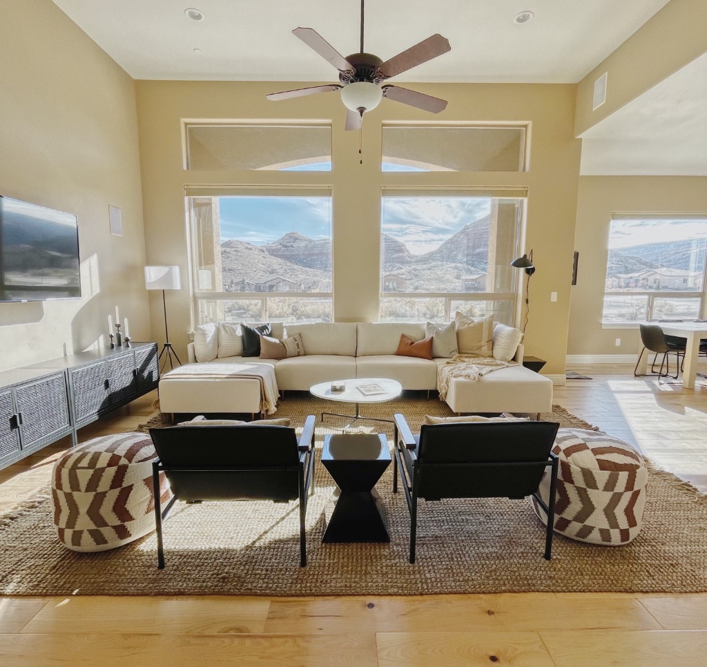 Lakeside Retreat