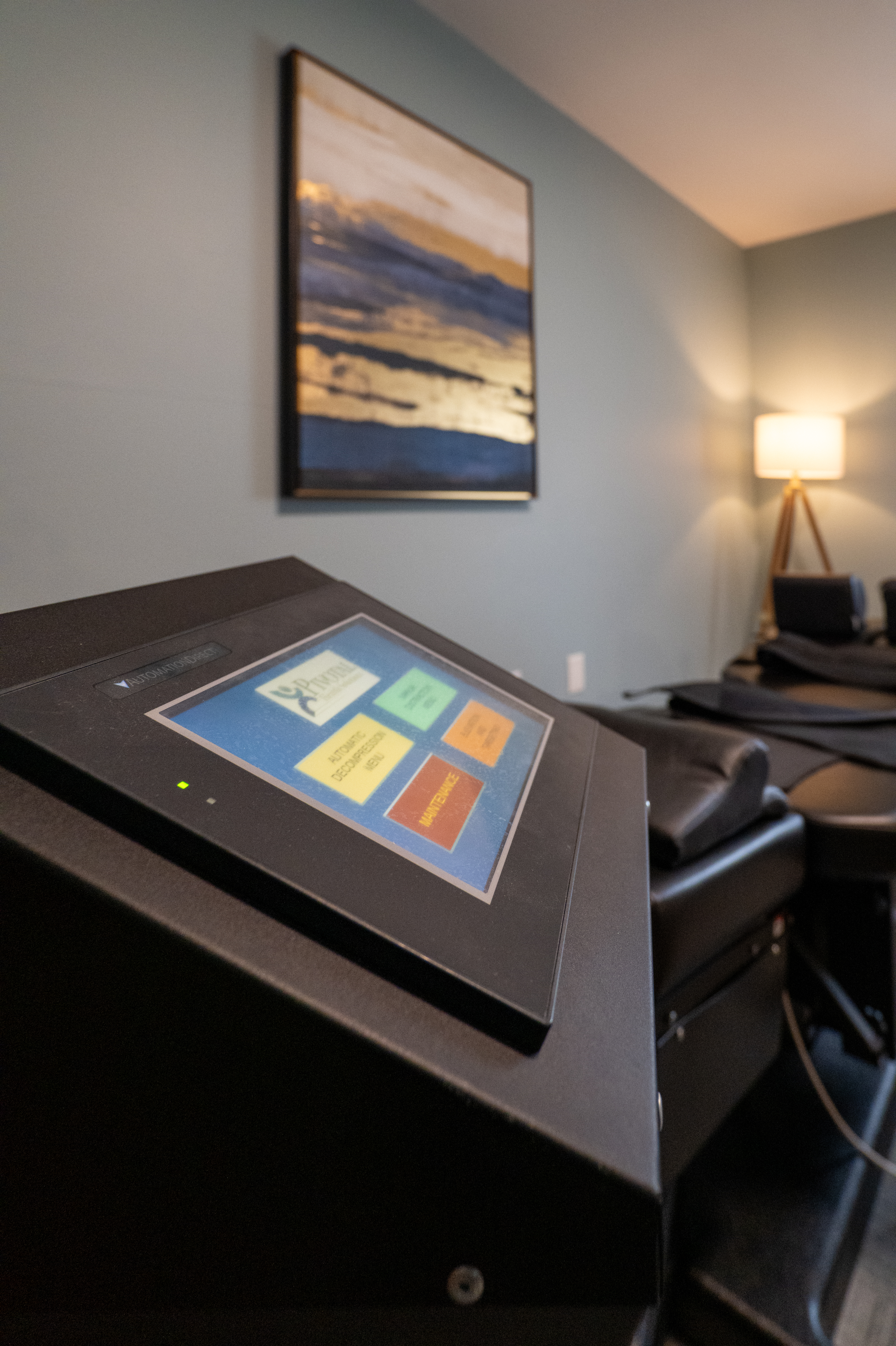 Spinal decompression equipment control console