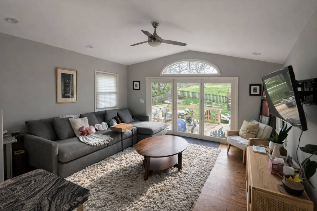 Keep Cincinnati apartment clean between professional cleaning visits