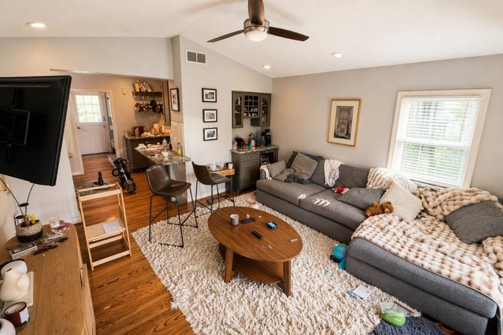 After – Living Room Deep Clean – Cincinnati, OH