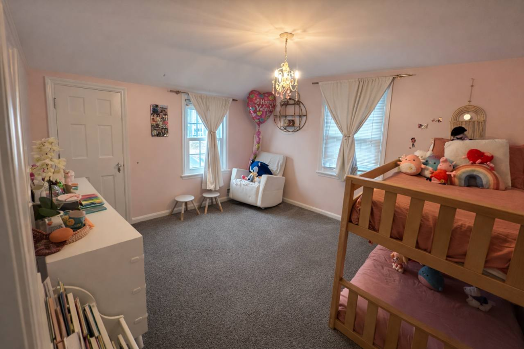 Clean & tidy bedroom – Cincinnati, OH