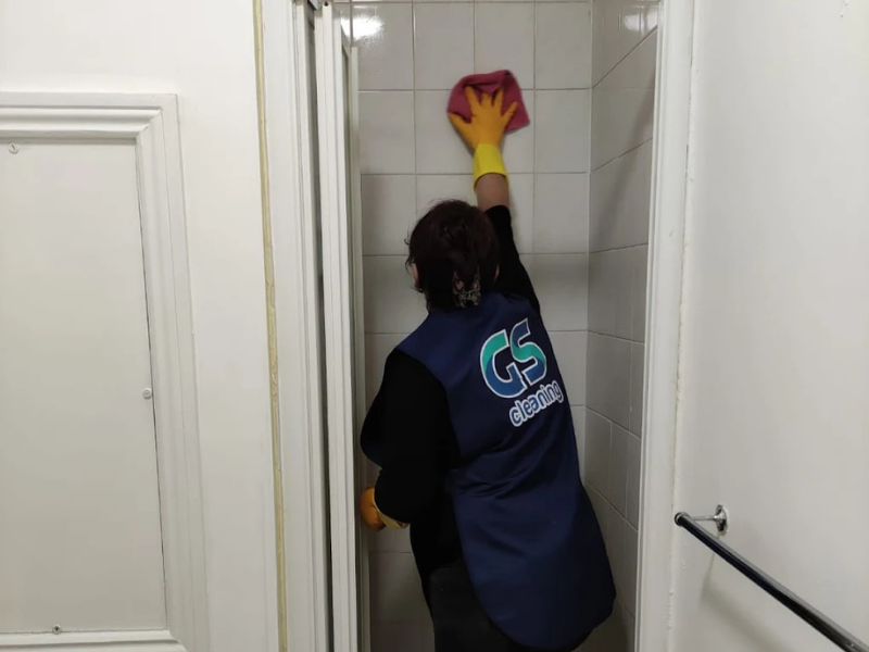 GS Professional Cleaners LTD commercial cleaning team in Dublin