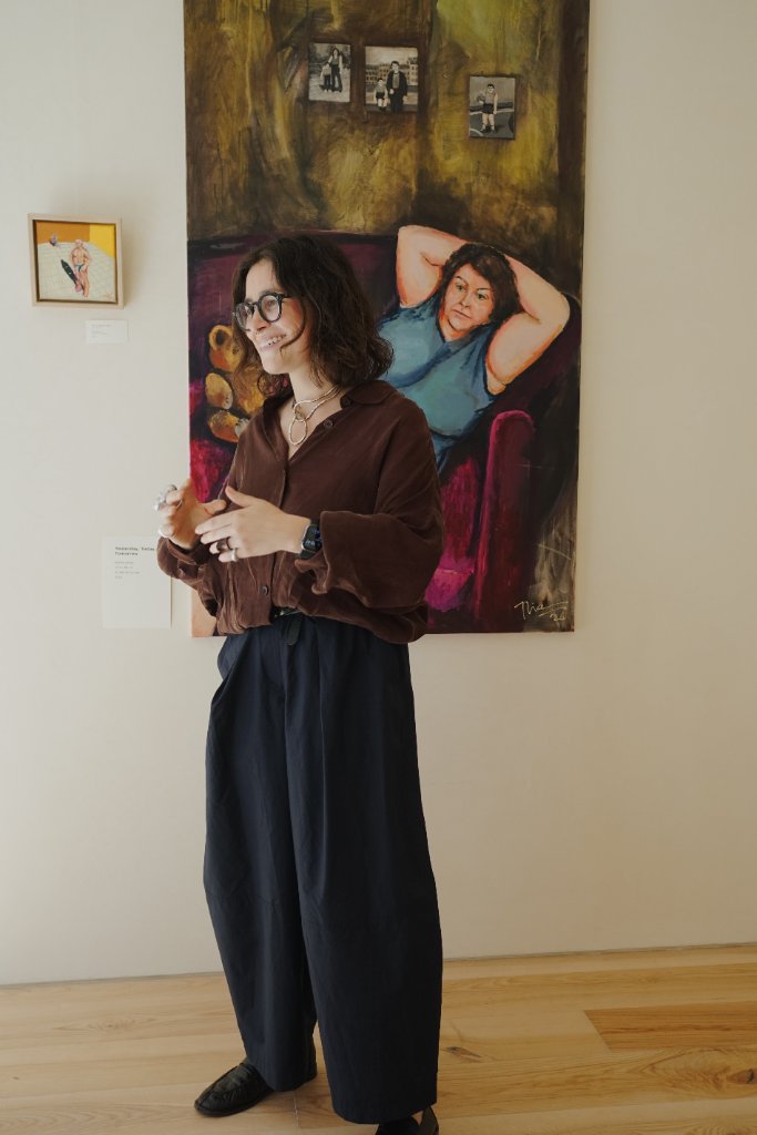 Overloved and Underloved — exhibition photo 4