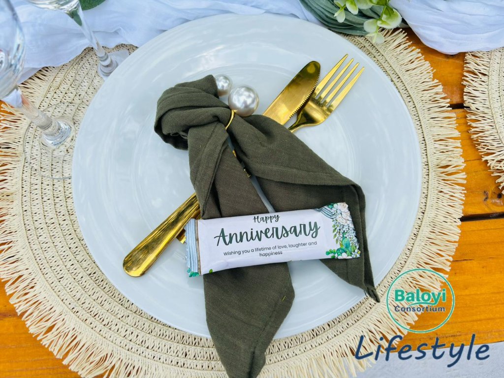 Anniversary Picnic Detail