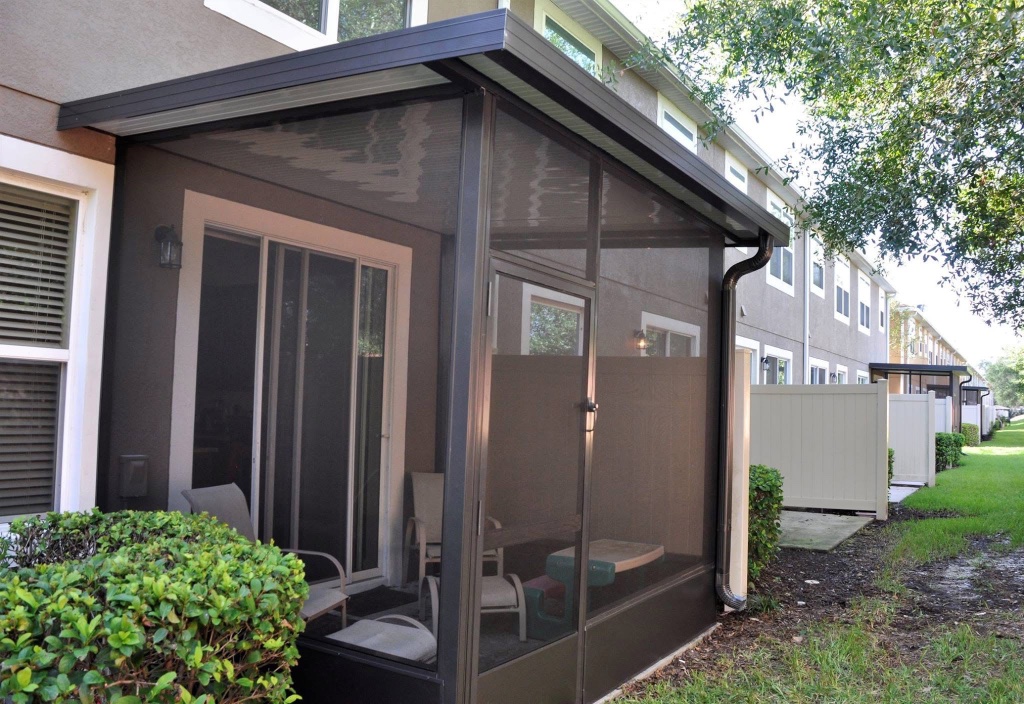 Screen porch installation with aluminum frame Casselberry Florida