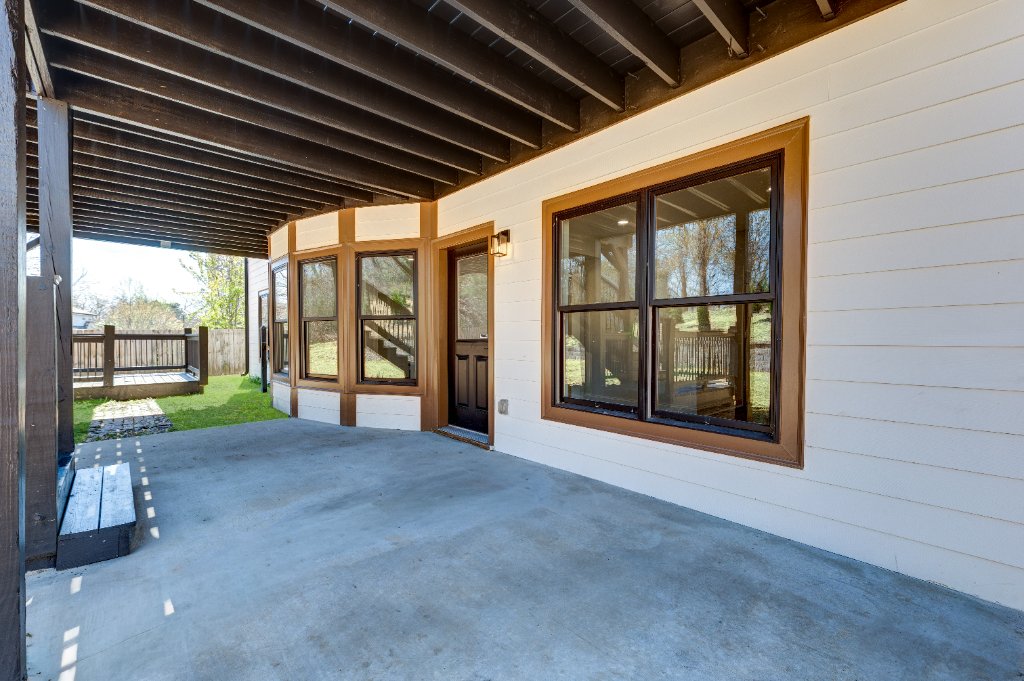 1022 Highland Village Trail gallery 7