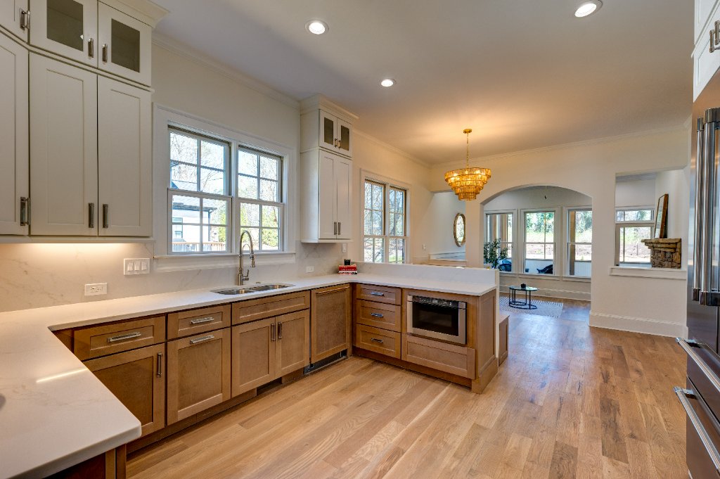 1022 Highland Village Trail gallery 2