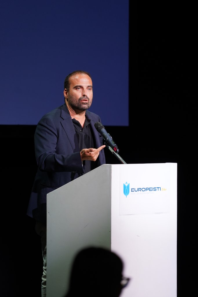 La formazione di un polo centrista e il futuro di Milano: dichiarazioni di Luigi Marattin