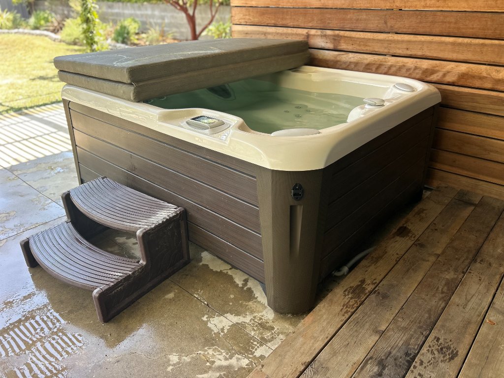Clean hot tub after weekly service
