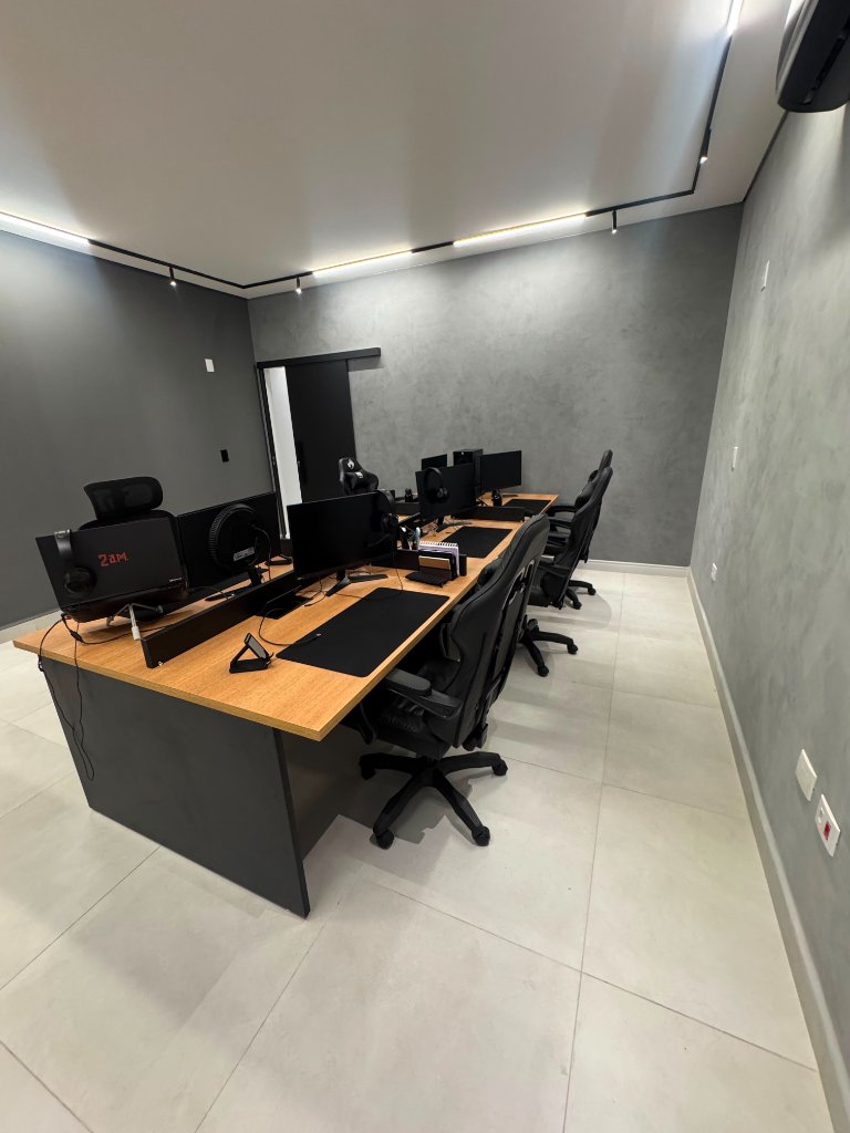 Open space de trabalho da Namic Marketing