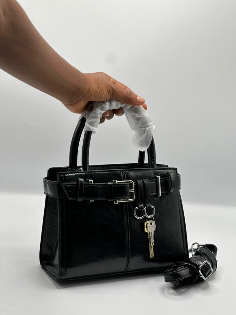 GKC Heart Charm Satchel Mini Bag — Qingmuxi 2073 Series