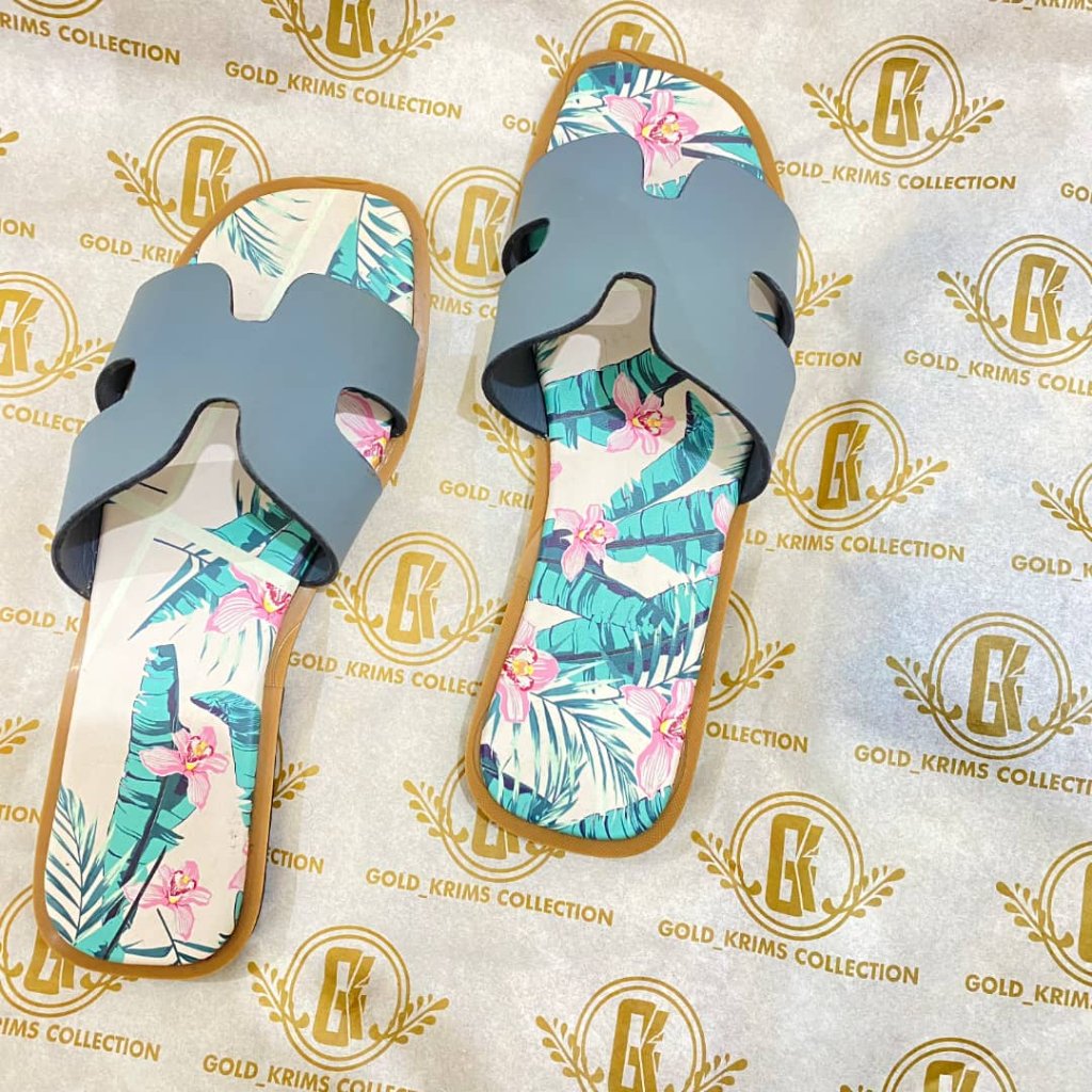 GKC Blanc H-Cut Gold Chain Slide
