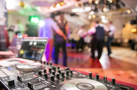 Professional DJ — Maximum Entertainment Tulsa wedding DJ services