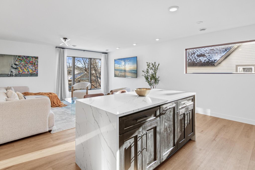 4111 Colfax