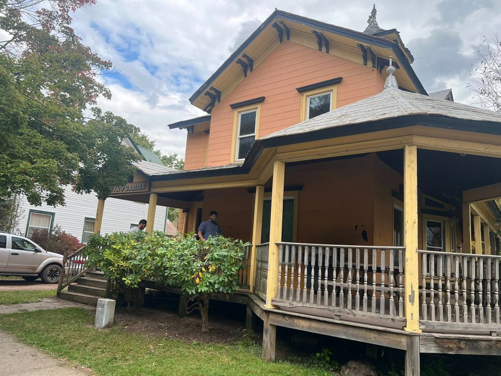 Delta Chapter house