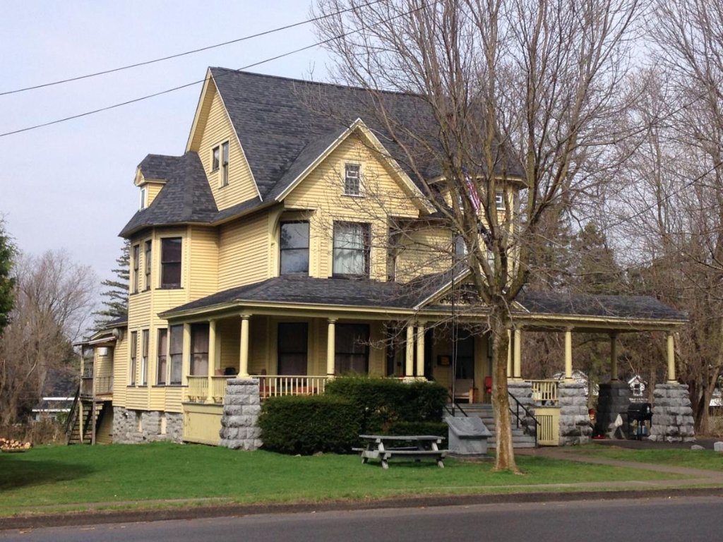 Alpha Chapter house
