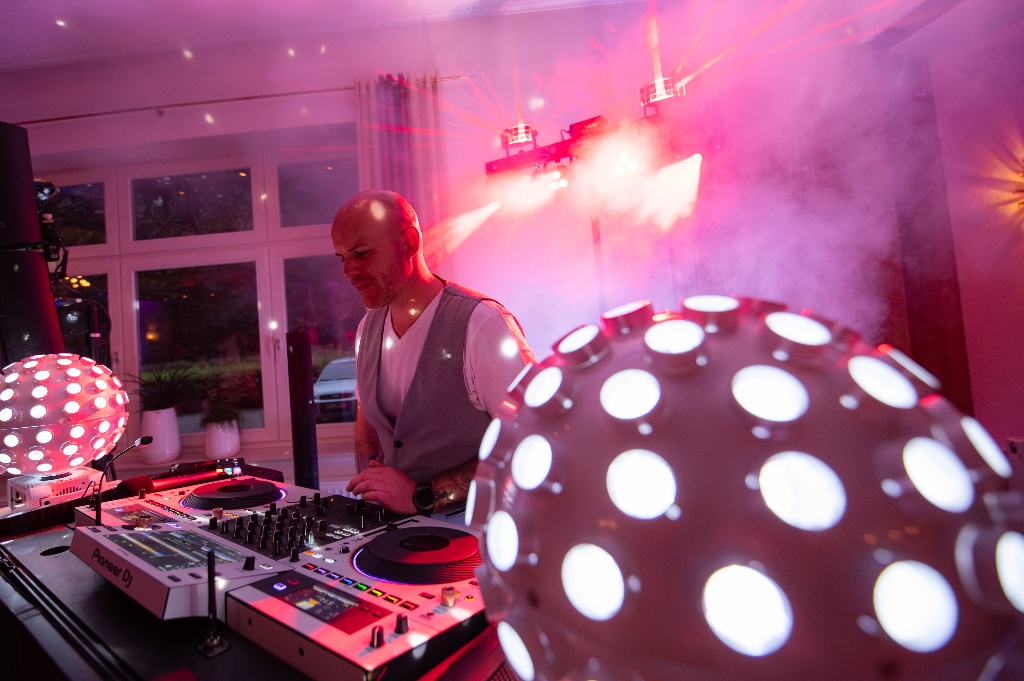 DJ Tobias Oer – professionelles Porträt