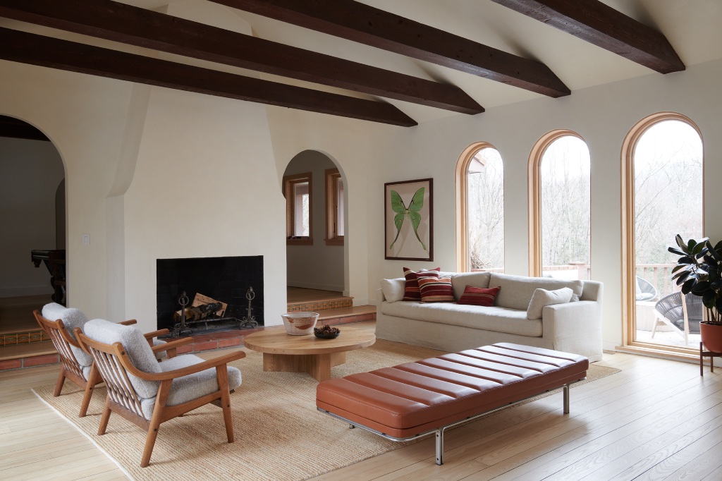 Bedford Hills Residence living room renovation by Benjamin Andres Architekt, Bedford Hills, New York