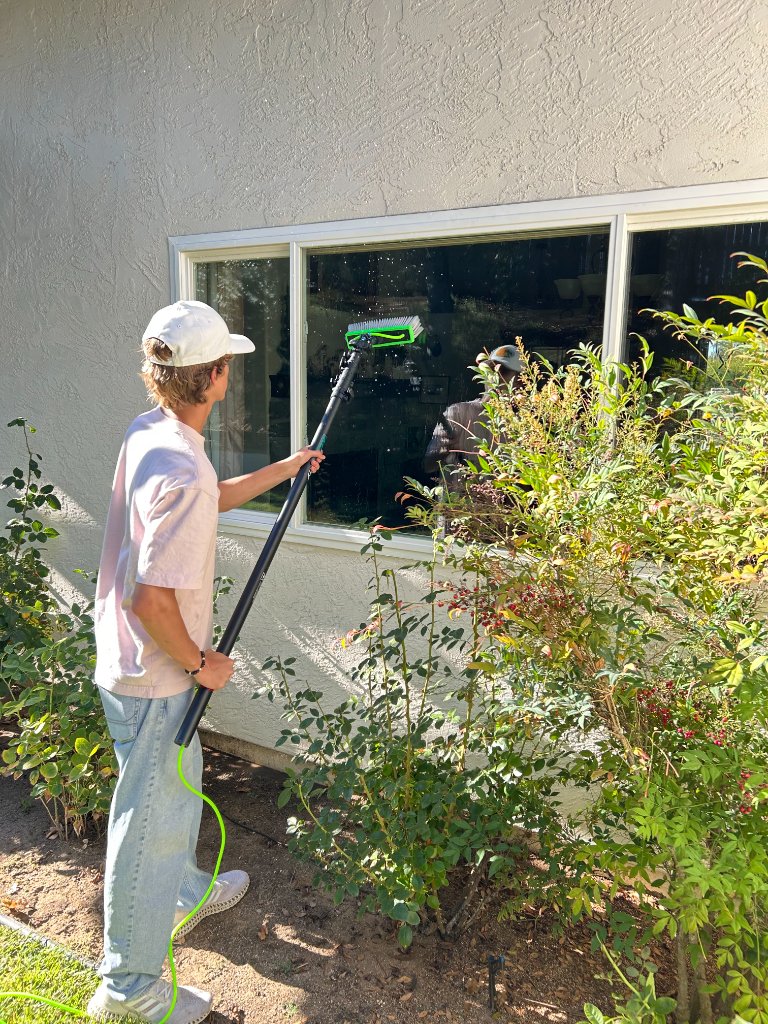 Gunnar — Founder / Detail Specialist at Pink Flamingo Window Cleaning