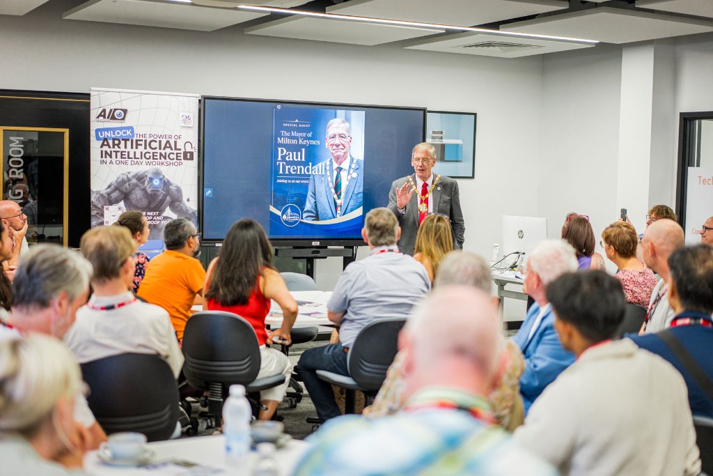 The Mayor of Milton Keynes, Paul Trendall, speaking at the AI Cyclops Business Club event