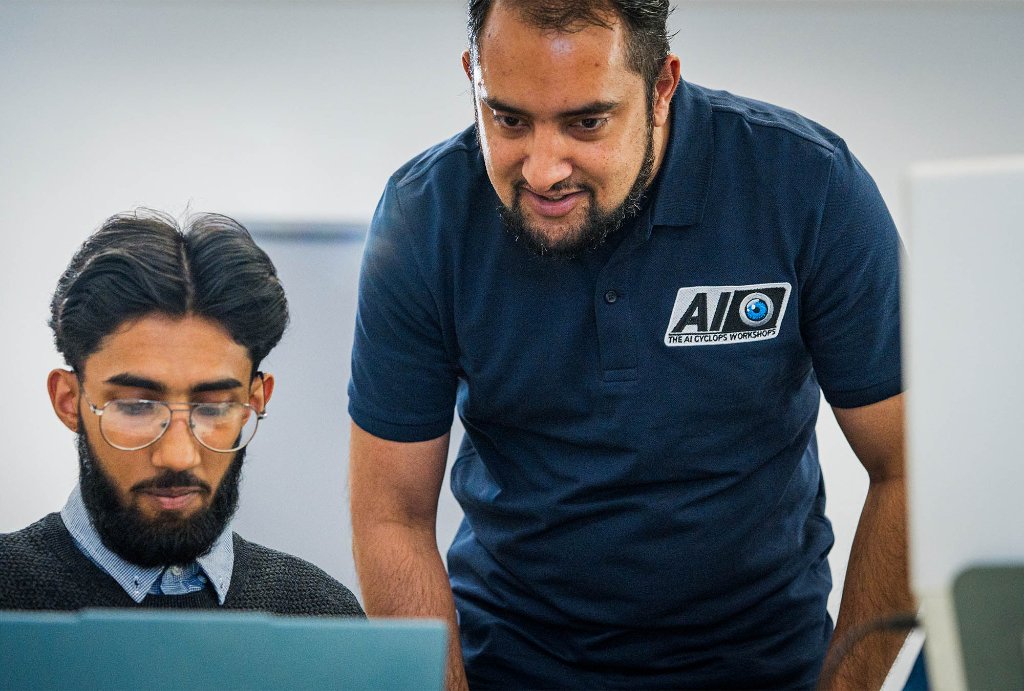 AIC trainer coaching 1-to-1