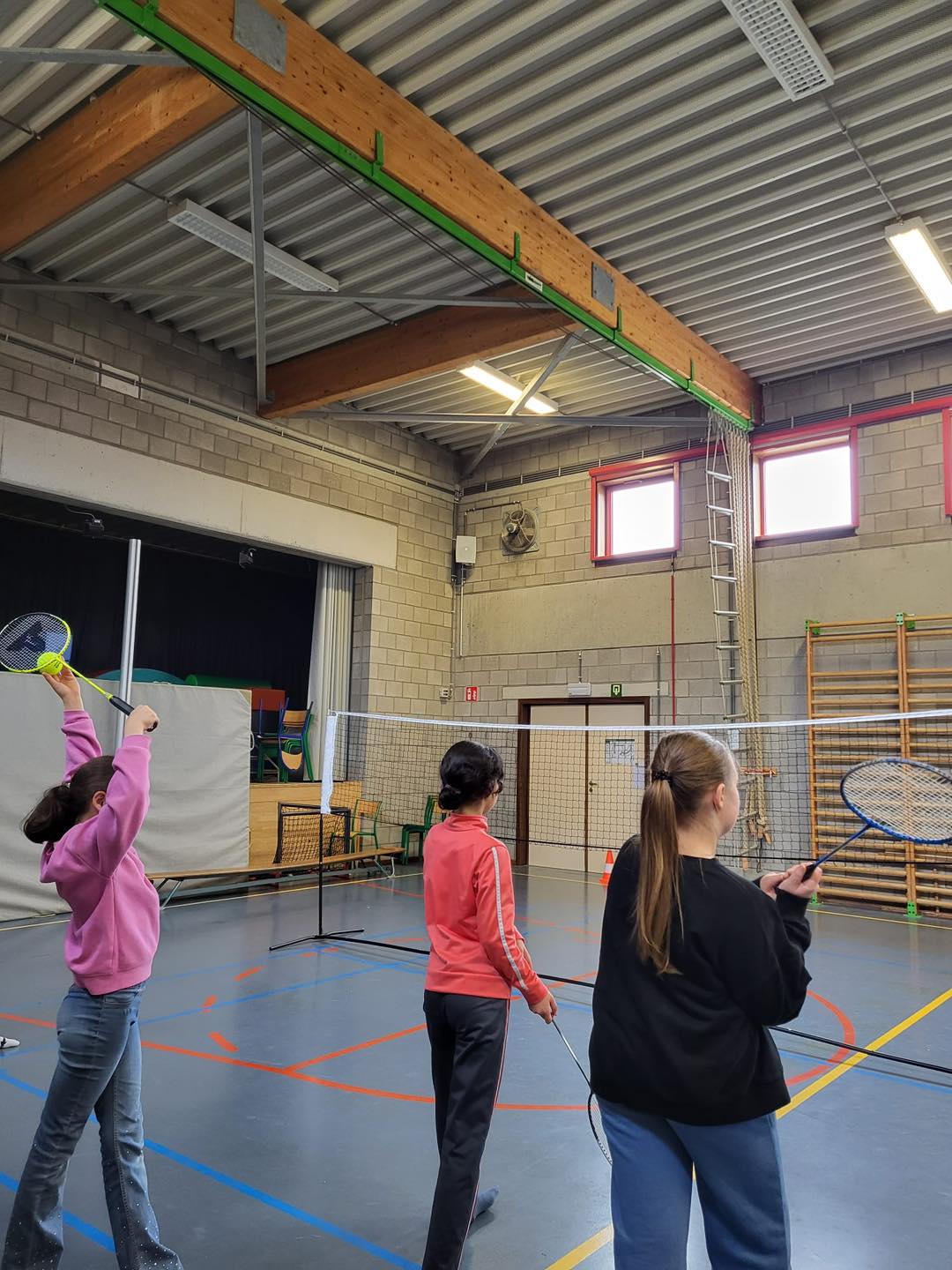 parascolaire cours badminton anderlecht abc academy