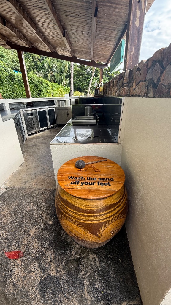 "Wash the sand off your feet" Thai water jar for sandy feet