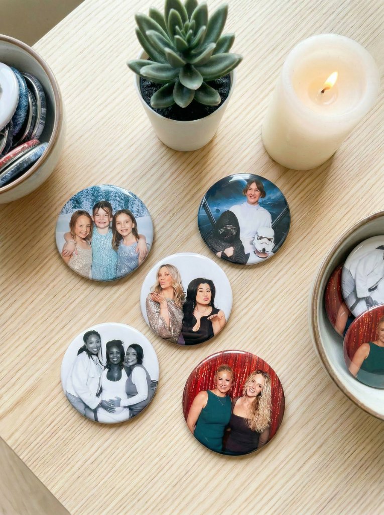 Buttons & Magnets photo booth memento