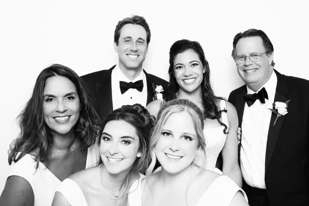 Why Photo Booths Are Essential at Modern Weddings