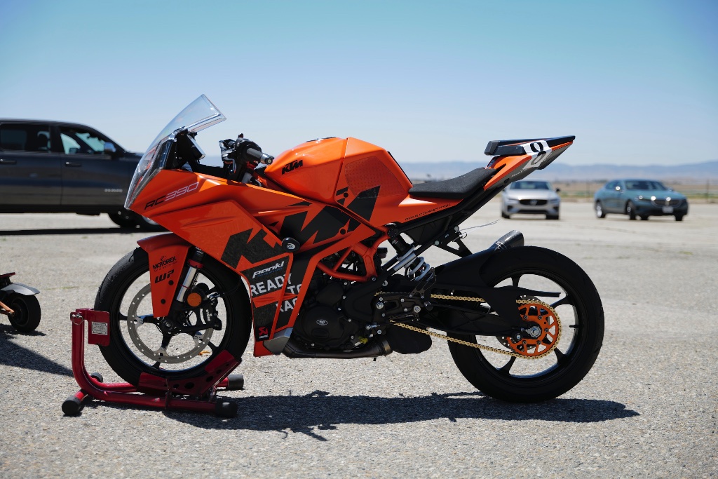 2023 KTM RC390