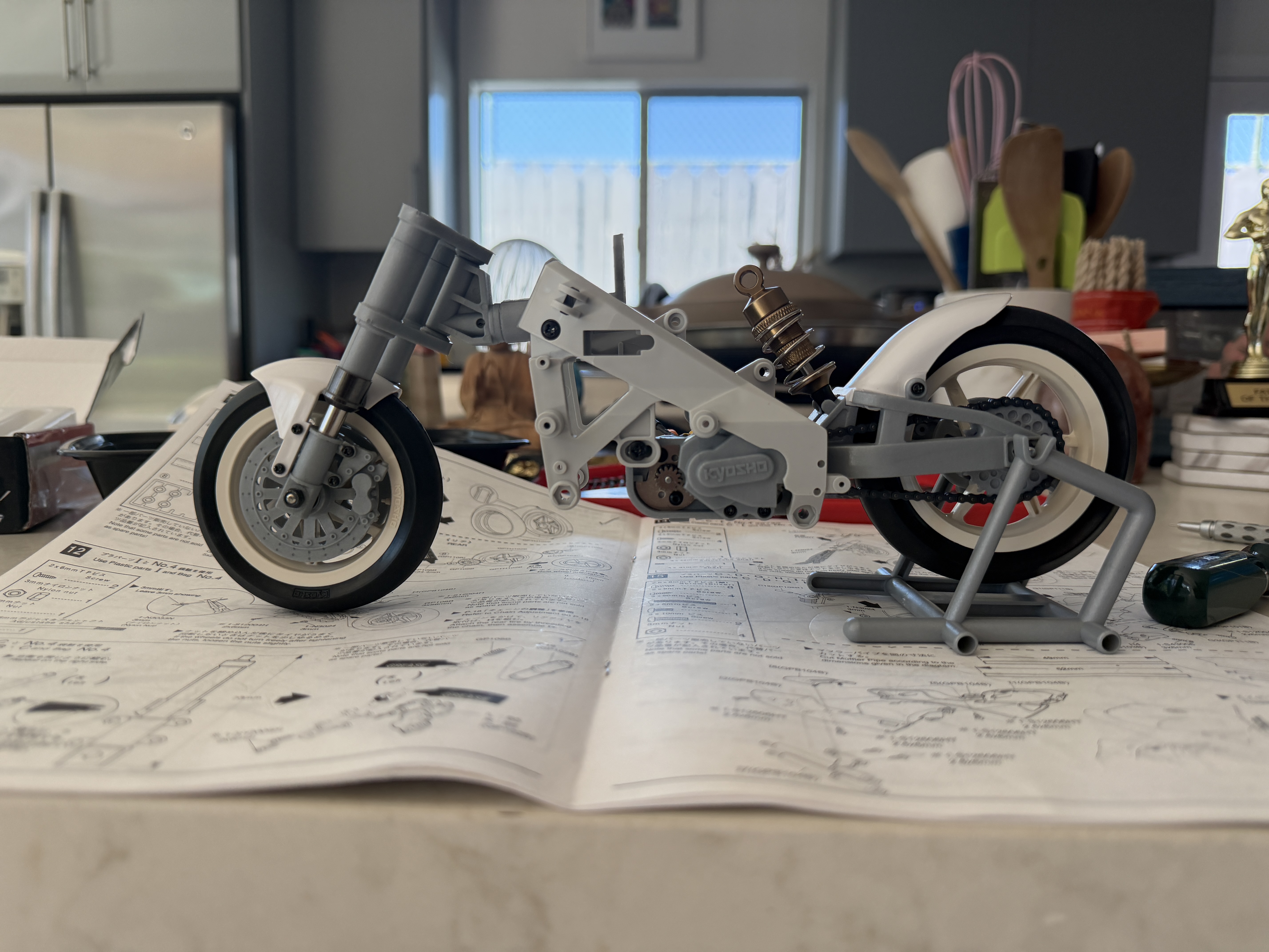Kyosho Hanging On Racer — 5
