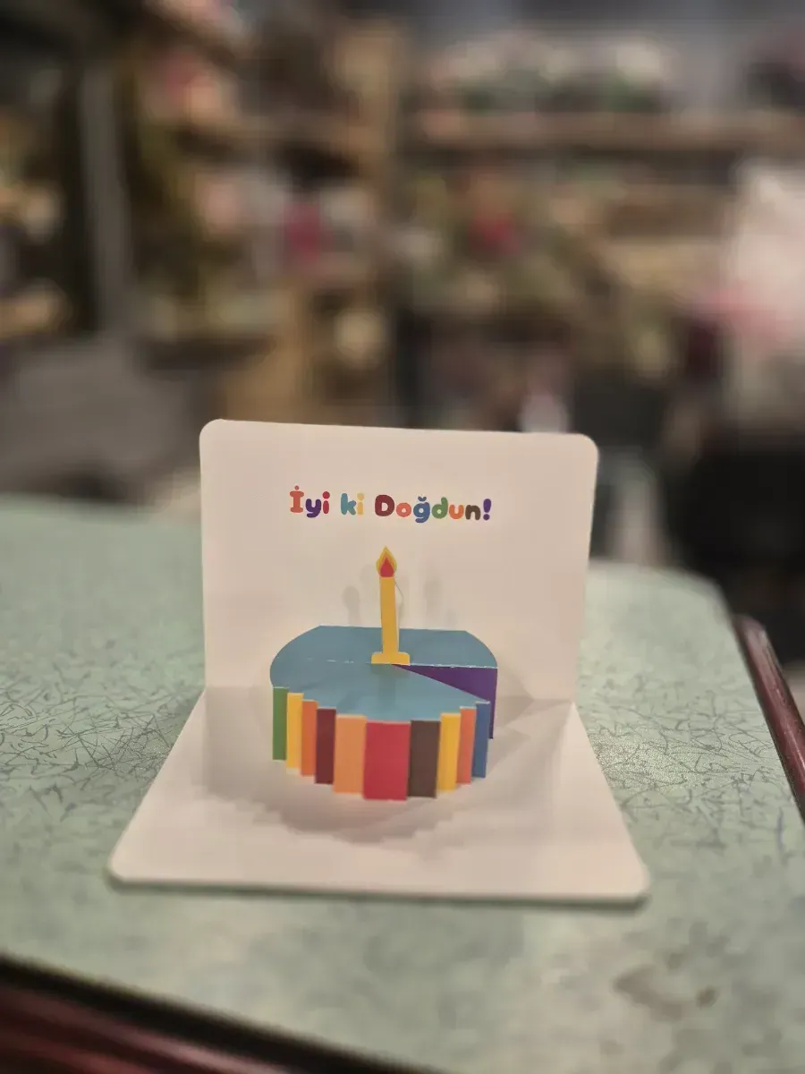 Renkli Pop-Up Doğum Günü Kartı